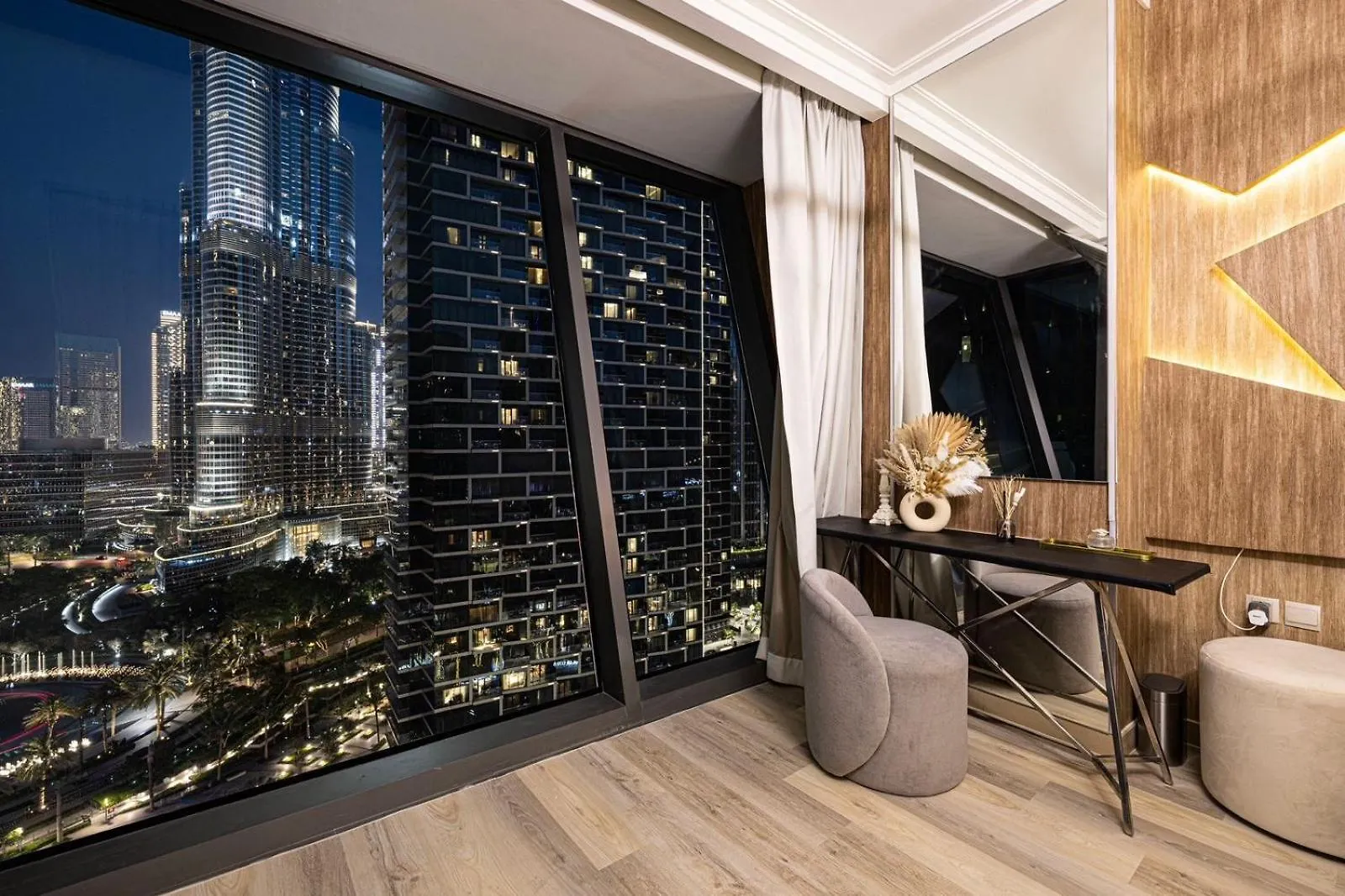 Elite Class 2Br Luxe Burj Khalifa View Big Living Room Dubai